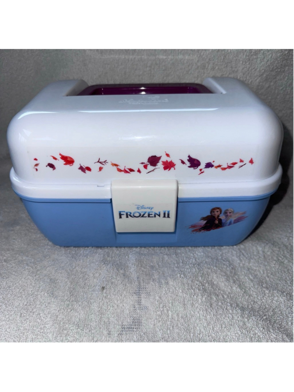 NWOT Disney Frozen Kids Storage Jewelry Make Up Or Fishing Tackle Box